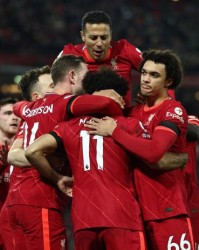  维拉公园球场见证奇迹,杰拉德率队逆袭前四